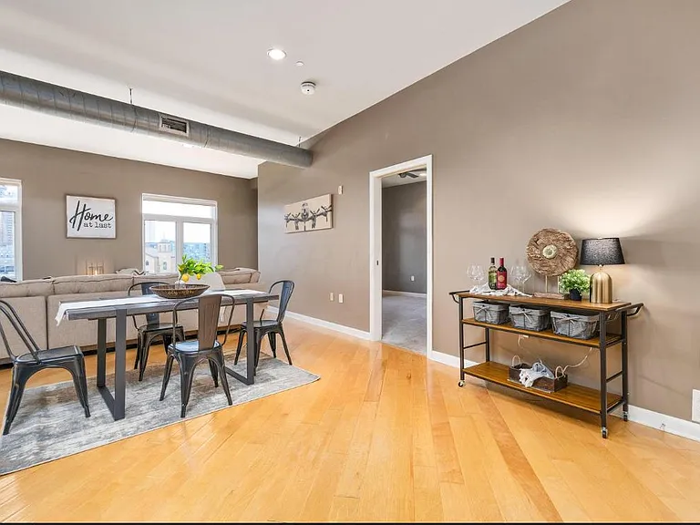 34 W Poplar Ave #402 — Photo 23