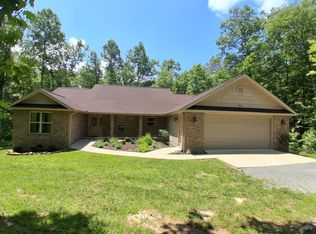 373 Cumberland Cove Rd, Monterey, TN 38574