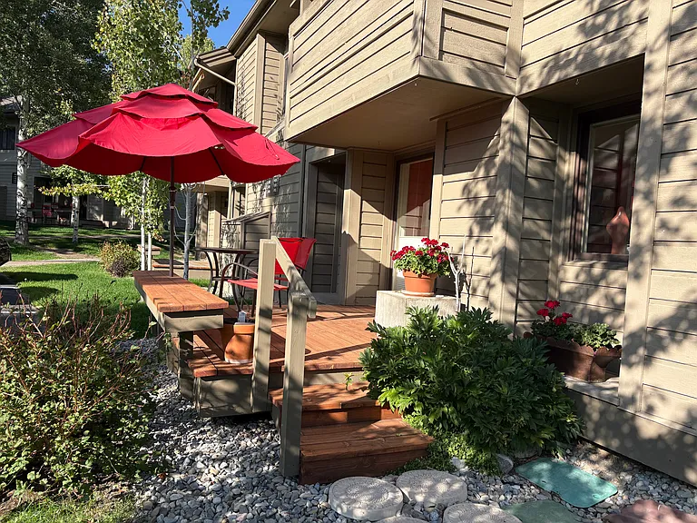 Bluff Condo Dr — Photo 1