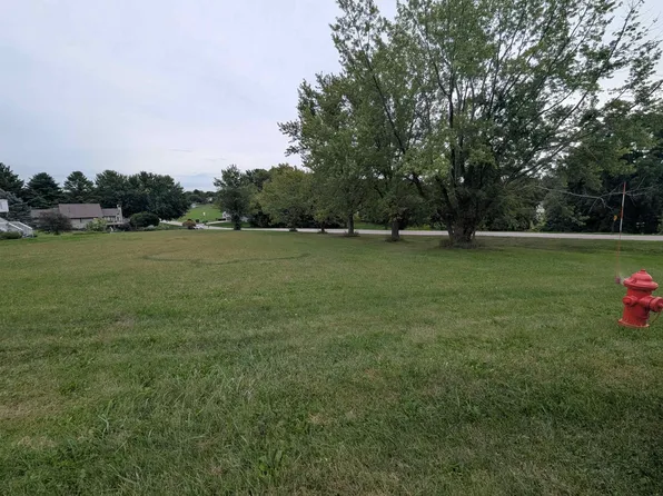 1717 Lake Summerset Rd, Davis, IL 61019