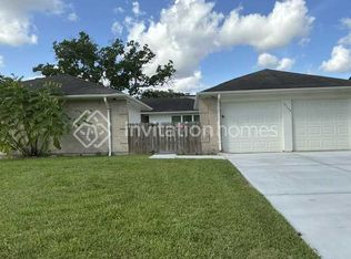 16223 Barcelona Dr, Friendswood, TX 77546