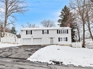 11 Woodycrest Rd, Meriden, CT 06451