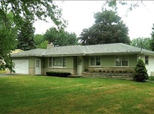 1109 Piccadilly Rd, Kalamazoo, MI 49006