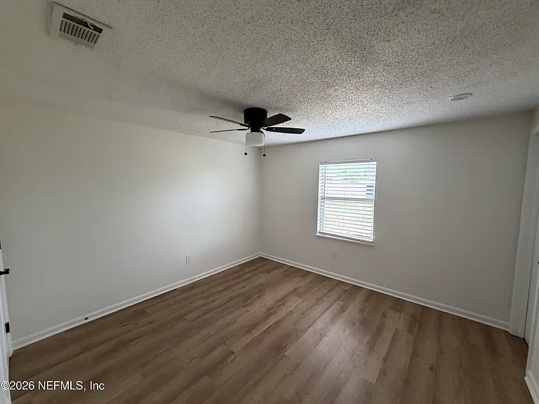 7539 Walden Rd E — Photo 11