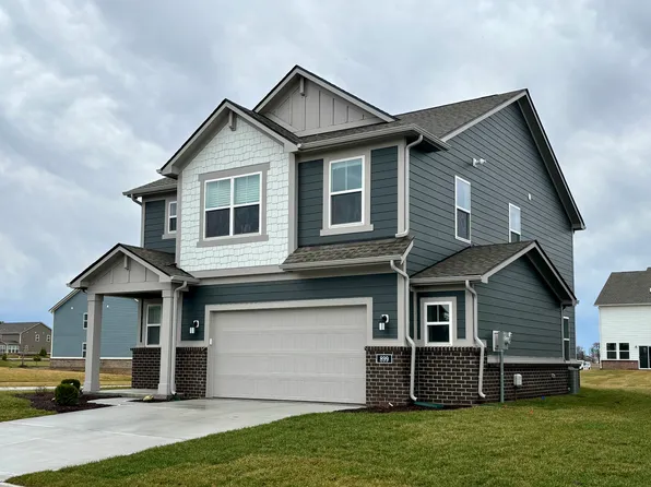 899 Norfolk Ln, Greenwood, IN 46143