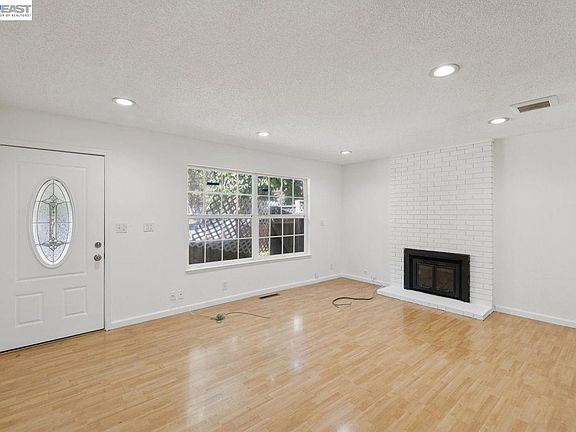 5th image of 1712 Morrill Ave