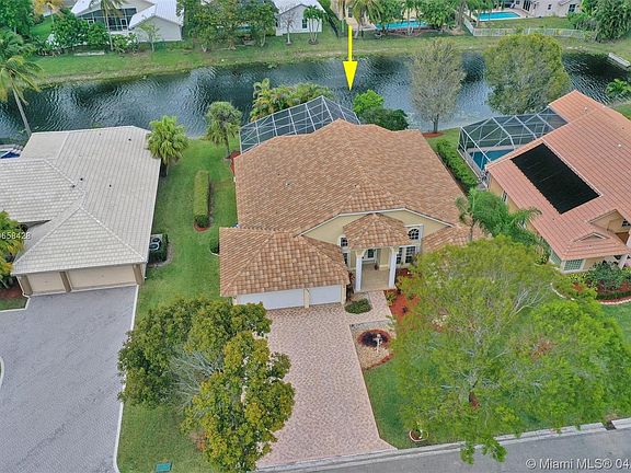 2nd image of 8215 NW 41st St