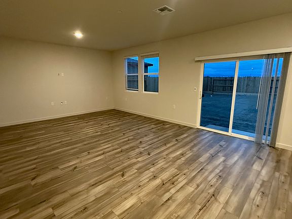 5th image of 4765 Athena Dr