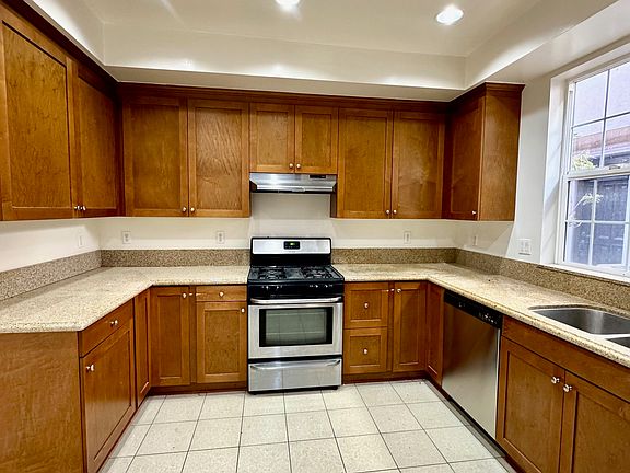 3rd image of 1130 E Colorado St APT 214