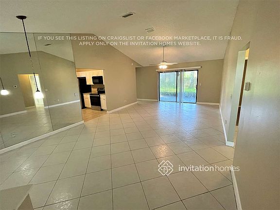4th image of 8908 Exposition Dr