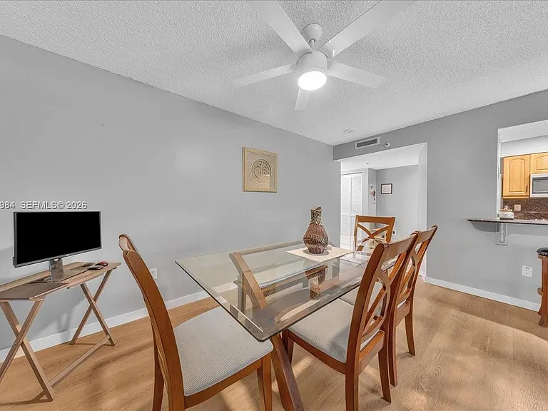 2240 N Cypress Bend Dr #204 — Photo 9