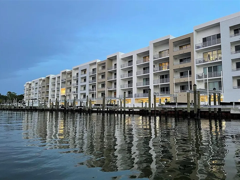 1709 N Tamiami Trl #208