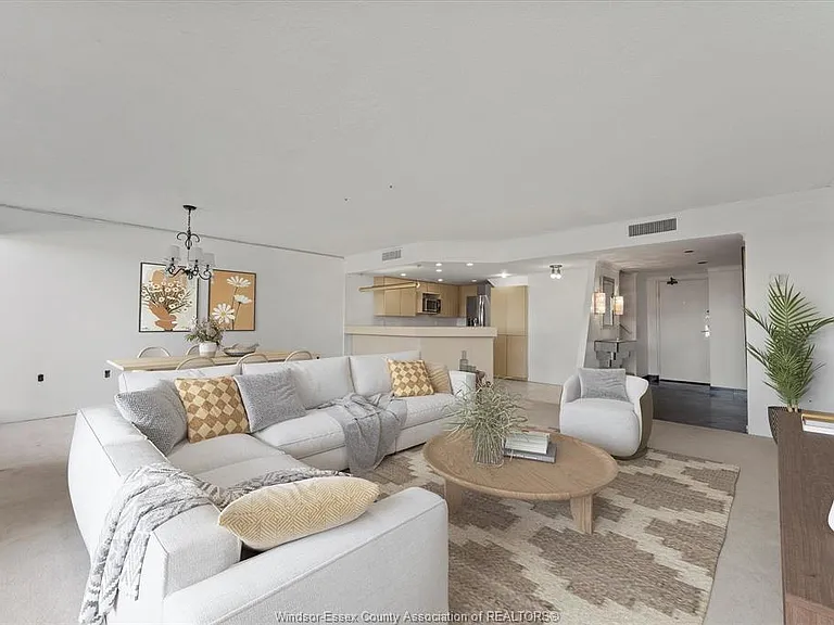 380 Pelissier St #1302 — Photo 13