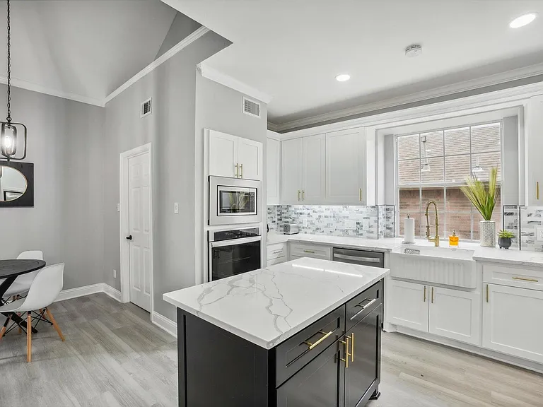 2401 Scarlet Oak Dr — Photo 15