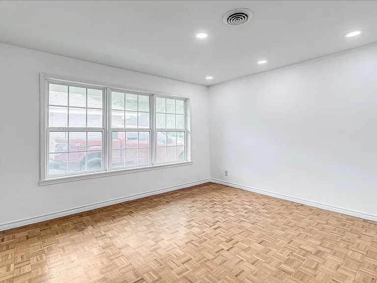 1022 Herndon St — Photo 30