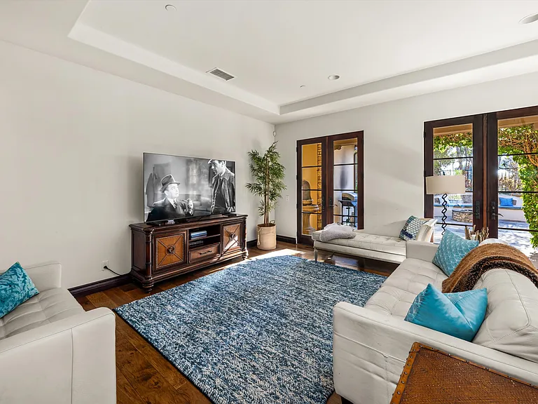 347 Island Oak Ln — Photo 8