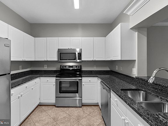2nd image of 4551 Strutfield Ln APT 4233