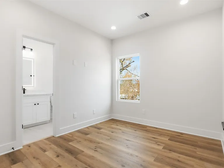 9405 Hammerly Blvd #B — Photo 24