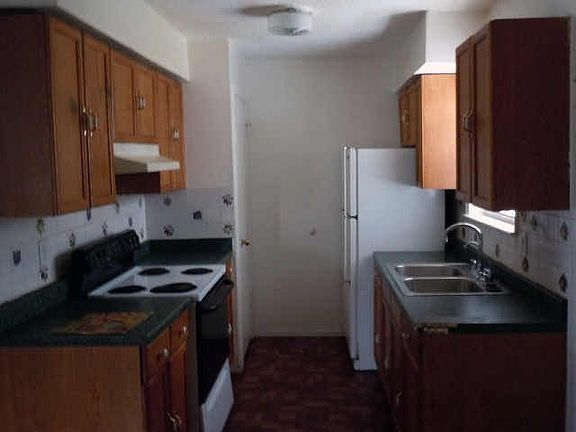 4th image of 703 Parker Cir