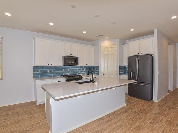 5th image of 16636 W Mescal St