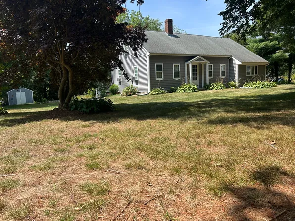 1375 Crandall Rd, Tiverton, RI 02878