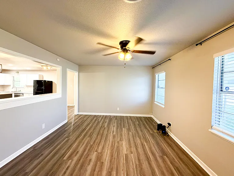 1204 Chippendale Dr — Photo 5