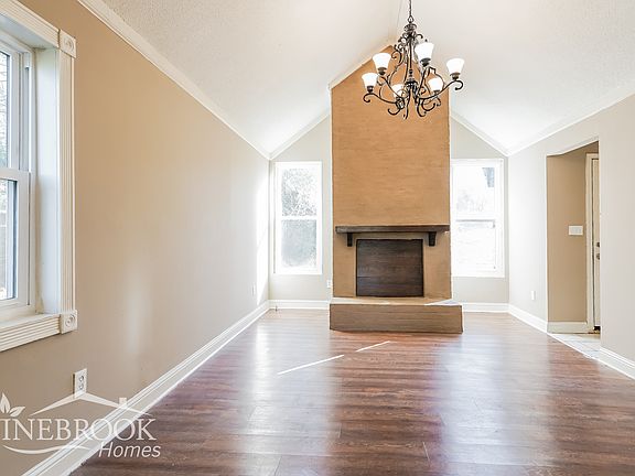 2nd image of 3305 Willow Lane Dr