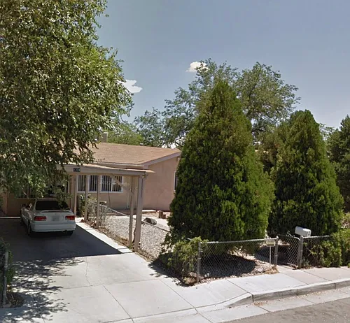 1304 Buena Vista Dr SE Photo 1