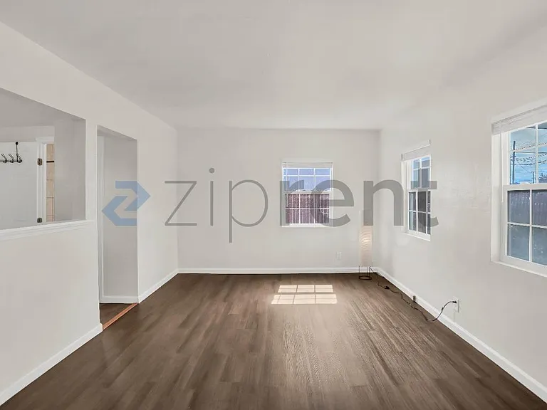 3817 Waller Ave — Photo 7