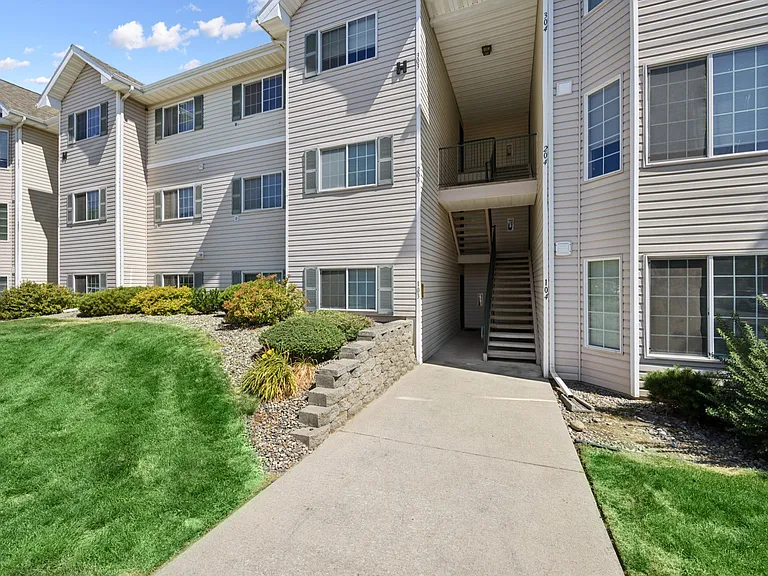 Lion's Gate Apartments in Walla Walla, Washington Exterior