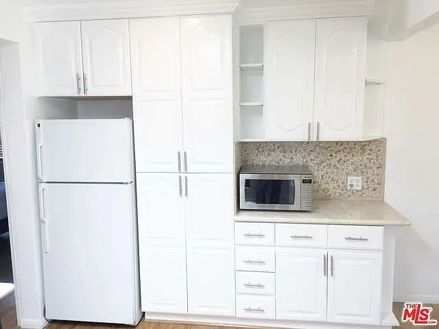 7111 Alcove Ave — Photo 10