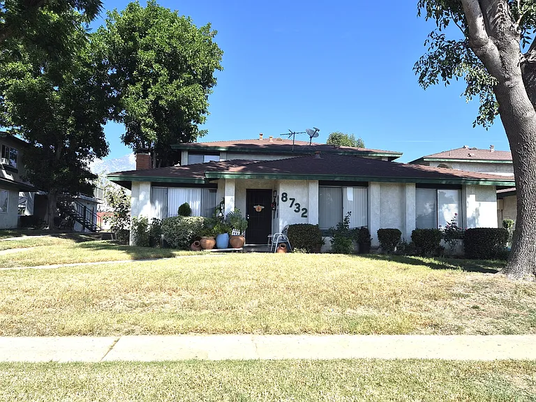 8732 Lomita Dr #C — Photo 2