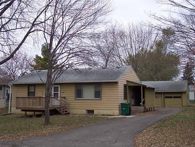 3 Bedroom Rambler with walkout basement.