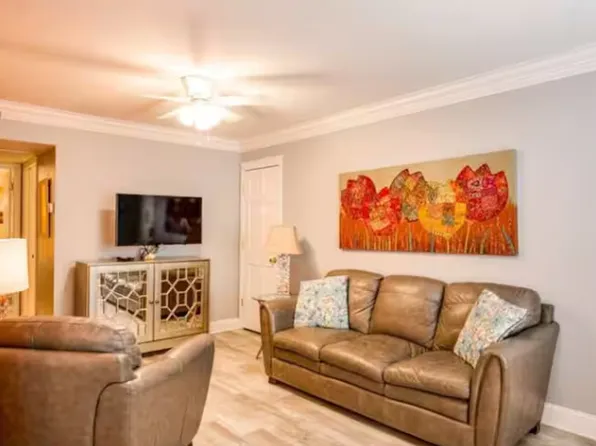 909 Pacific Ave #A, Virginia Beach, VA 23451
