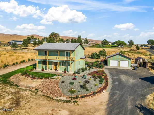 320 Clemans View Rd, Selah, WA 98942