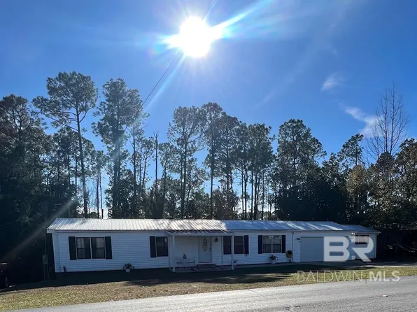 1401 Ridgewood Dr, Lillian, AL 36549