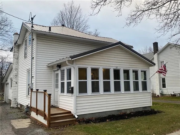 57 Main St, Dundee, NY 14837