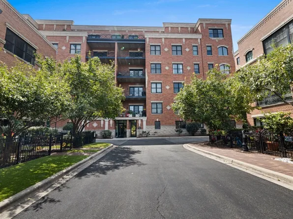 2811 N Bell Ave Unit 408, Chicago, IL 60618