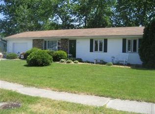 601 Elizabeth St, Kouts, IN 46347