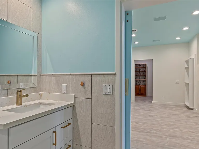 4812 Lake Washington Blvd NE — Photo 41