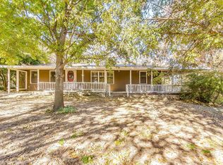 107 Oak Creek Dr, Springtown, TX 76082