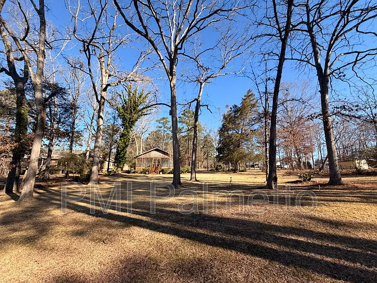 222 Indian Creek Cir — Photo 24