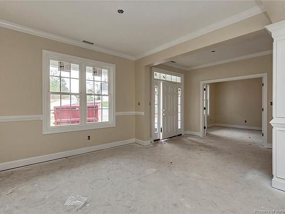 4th image of 223 Oakmere Park