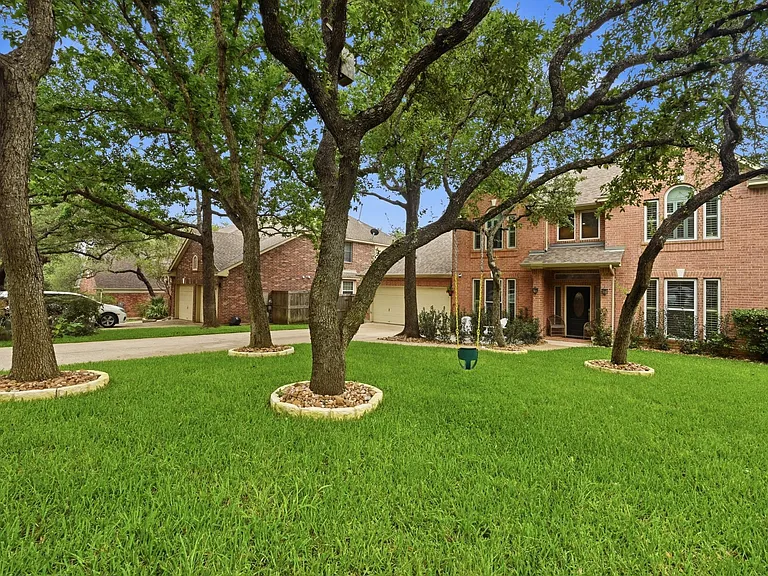 11222 Tracton Ln — Photo 3
