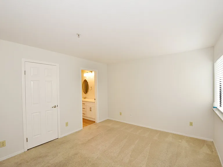 21314 Gary Dr #105 — Photo 13