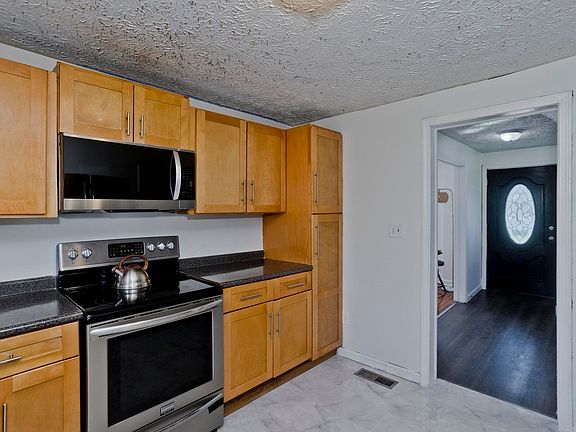 4th image of 23 Jenness St