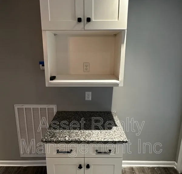 2208 Sanderson Rd — Photo 8