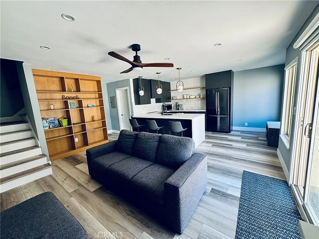 2 bed, 968 sqft, $5,500 — Photo 3