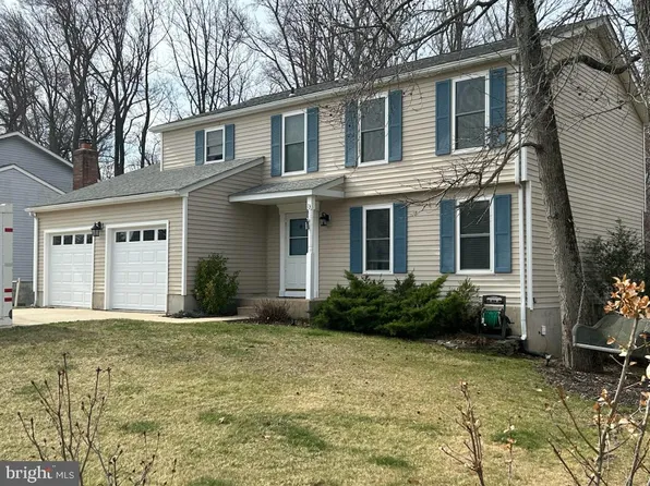 13 Christina Woods Ct, Newark, DE 19702