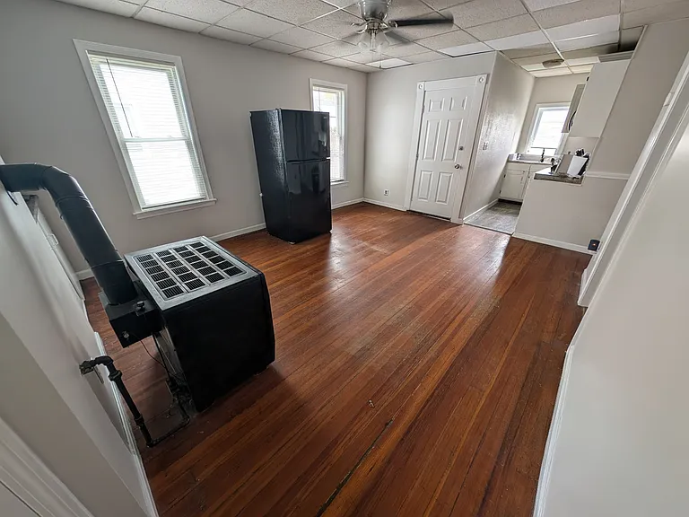 27 Covell St #2 — Photo 3
